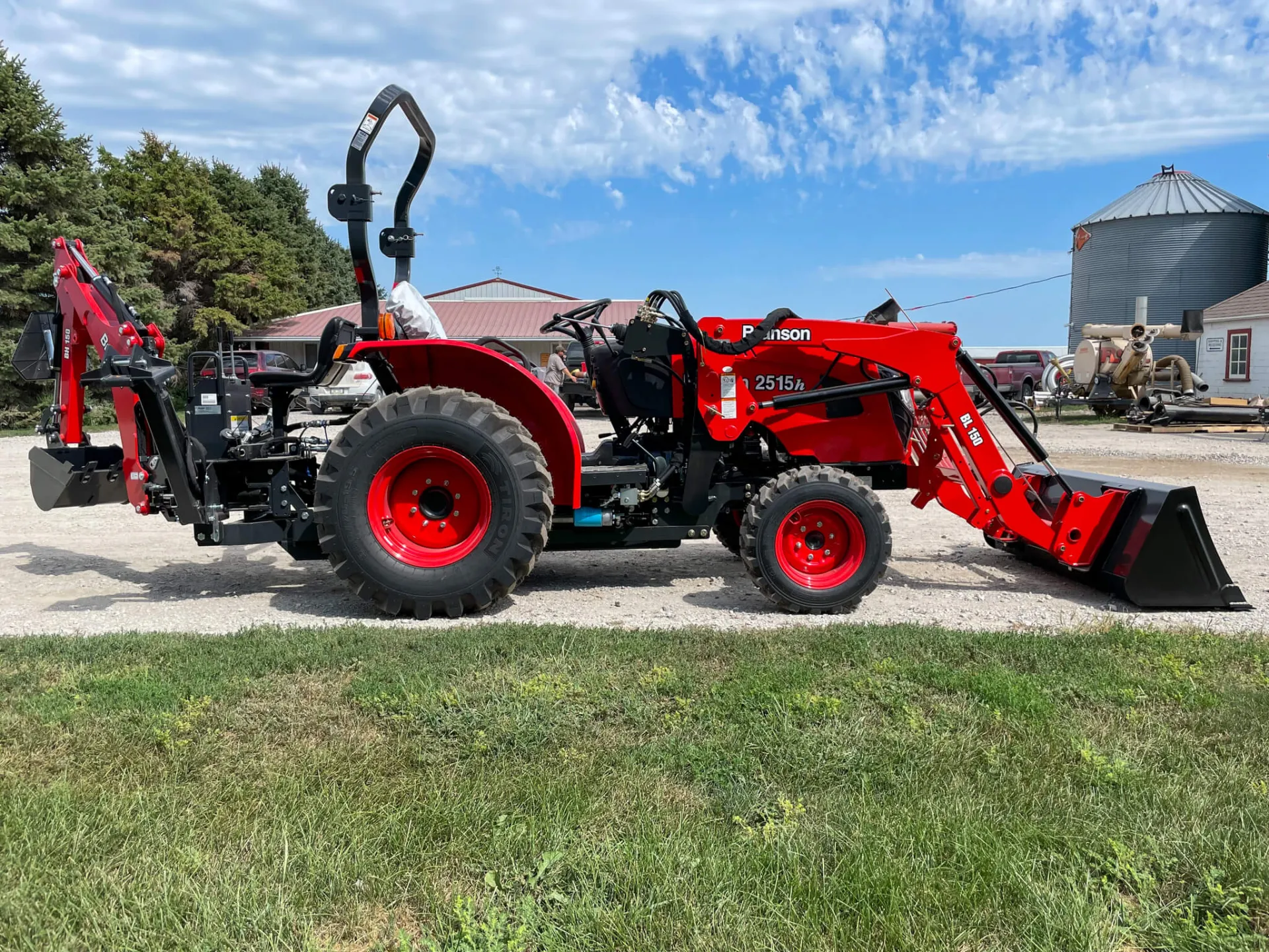 Keast Enterprises, Inc Branson 2515H Tractor, Loader, & Backhoe