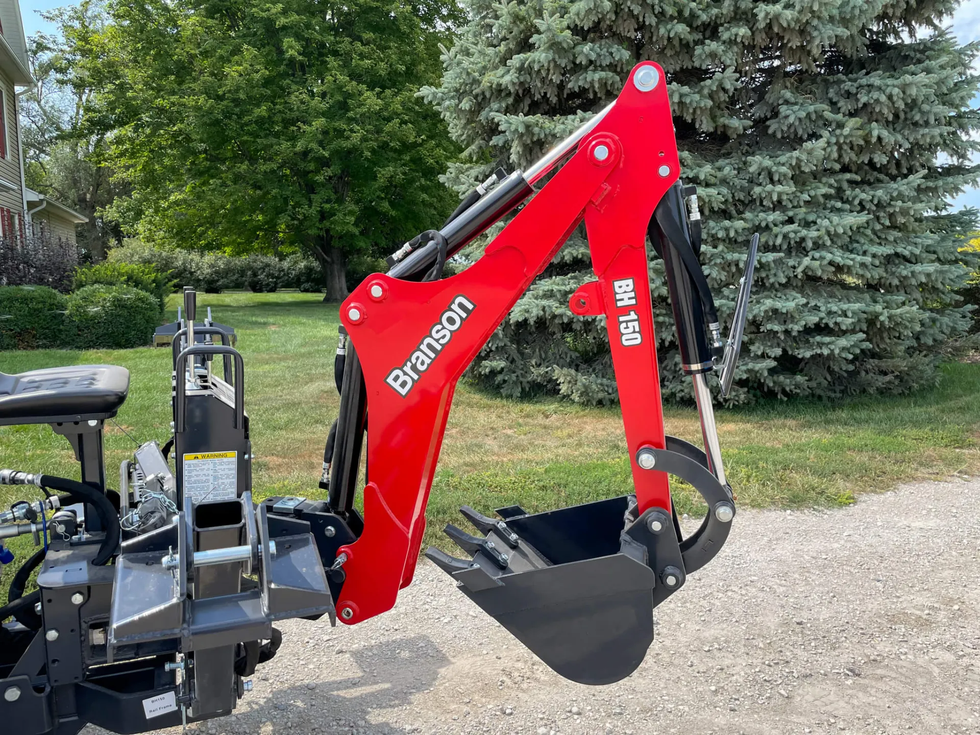 Keast Enterprises, Inc Branson 2515H Tractor, Loader, & Backhoe